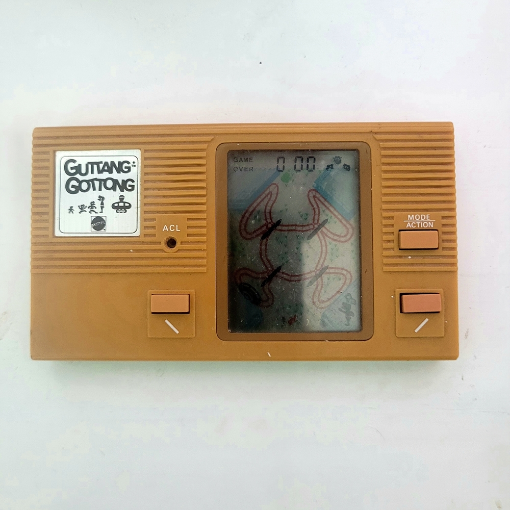 Vintage 1982 MATTEL Guttang Gottong Handheld Game